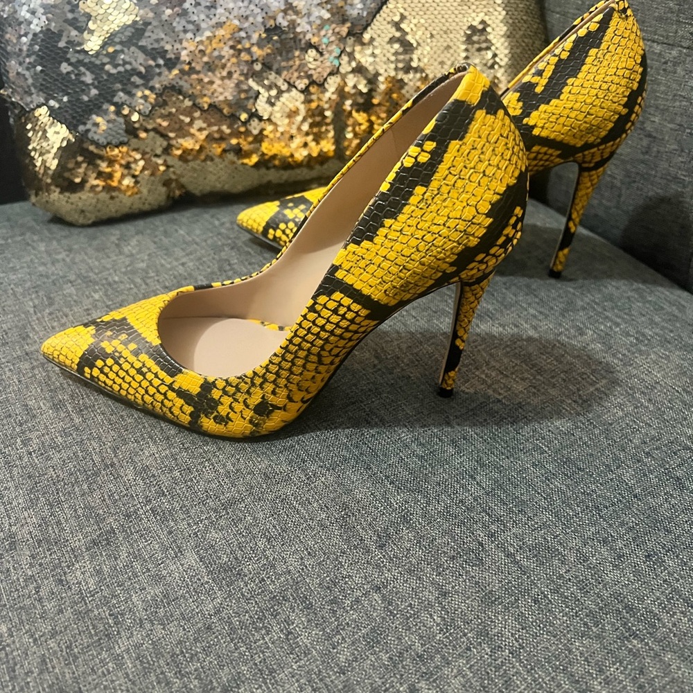 Yellow Snake skin - Aldo pumps. Exotic! Negotiable